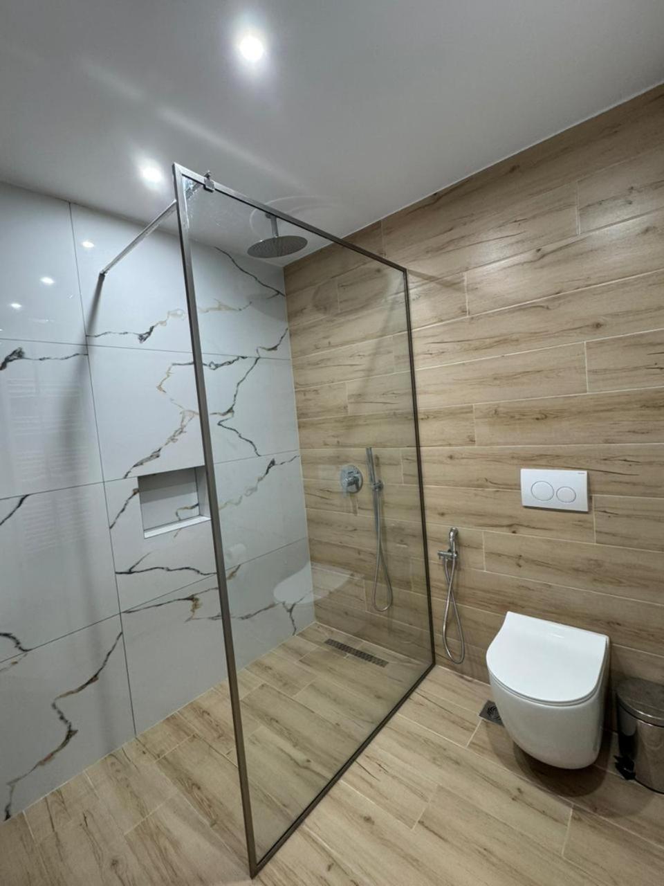 Blue Dream V&V Apartment Sarandë Exterior foto